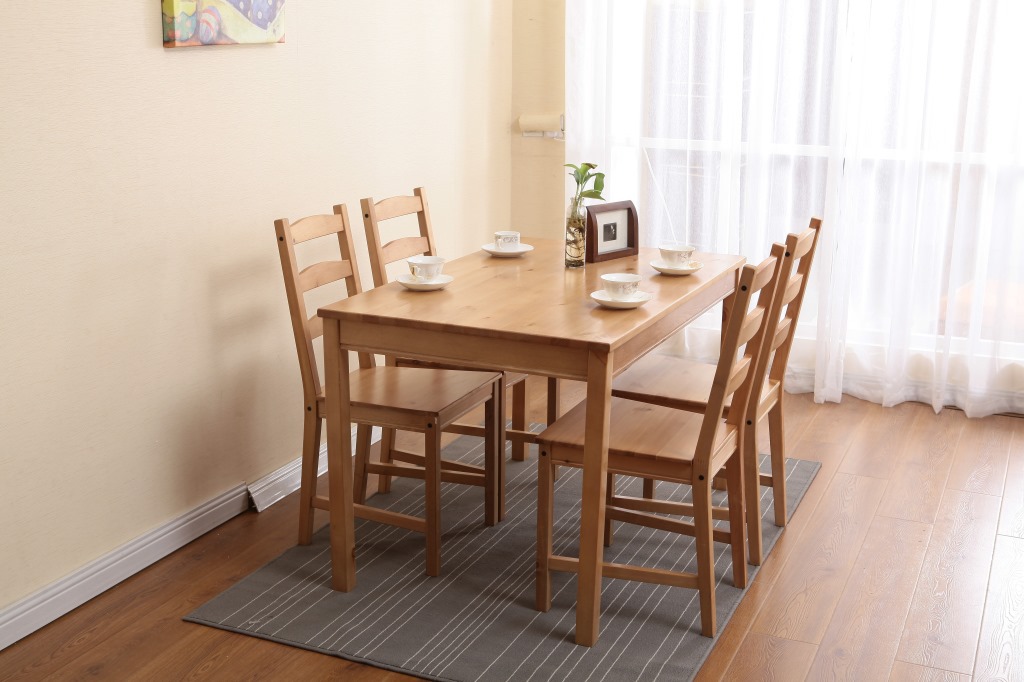 High quality solid wood dining room tables and chairs